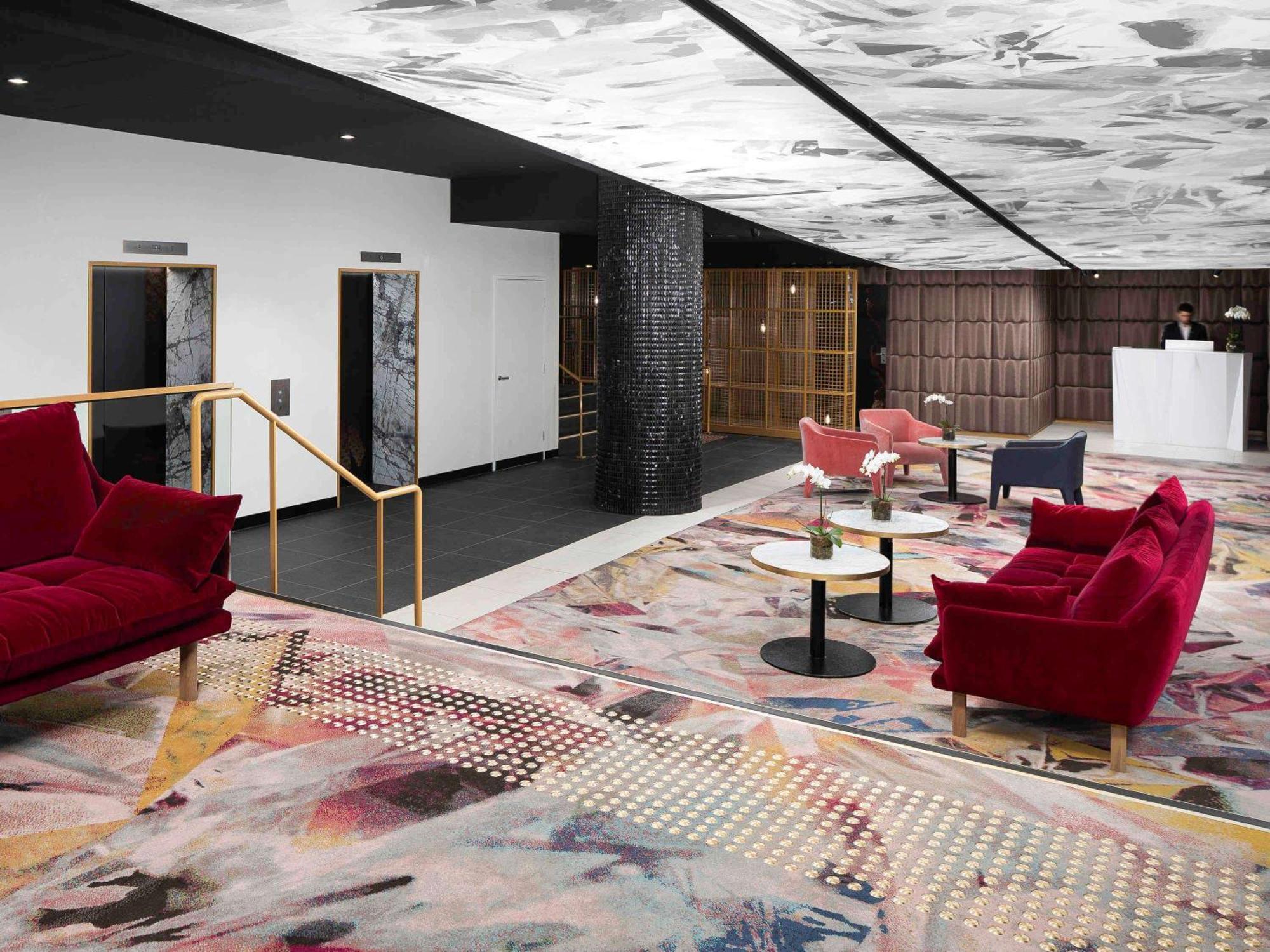 Pullman Melbourne City Centre Eksteriør billede The lobby of the hotel