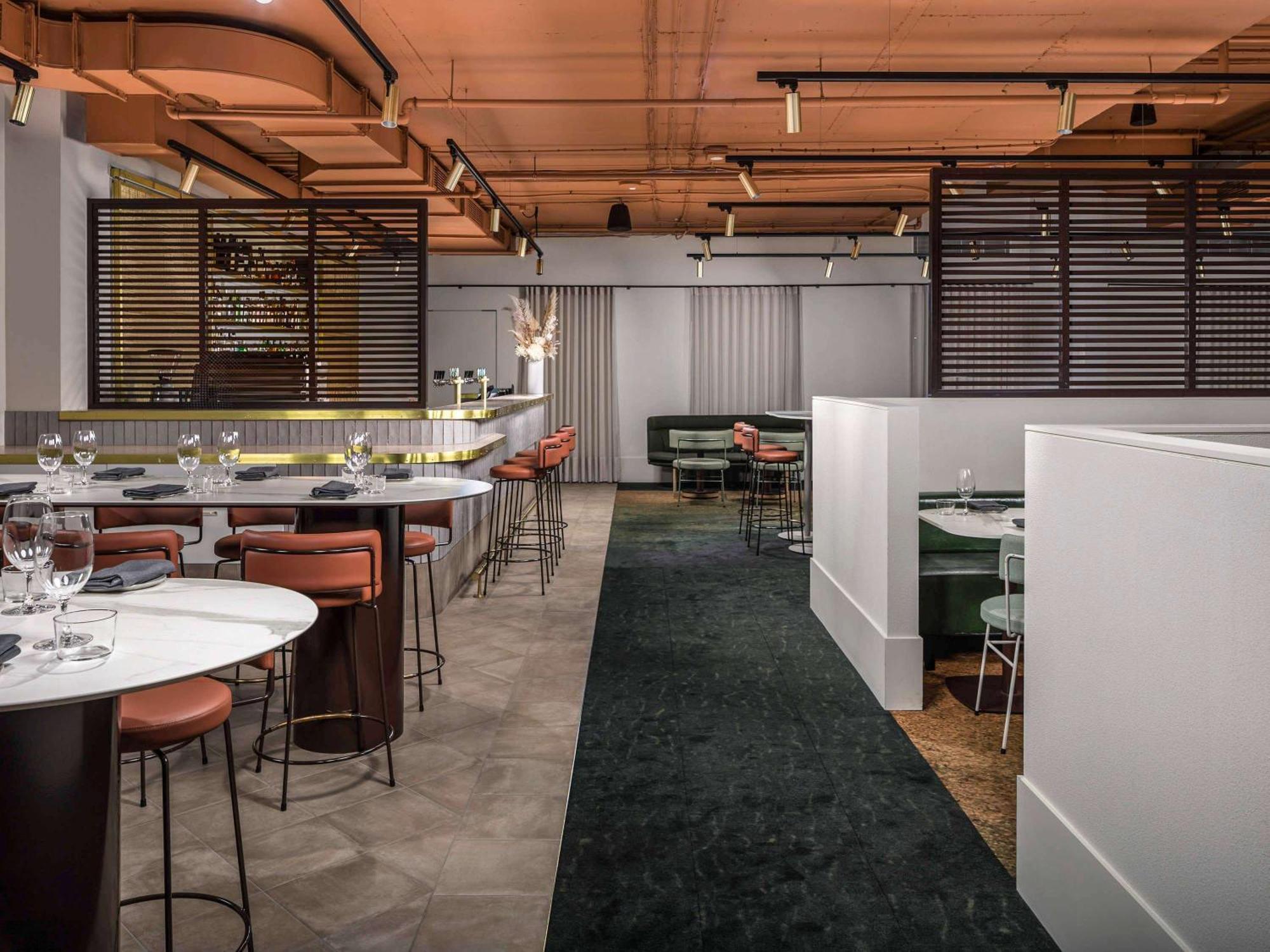 Pullman Melbourne City Centre Eksteriør billede Interior of the restaurant